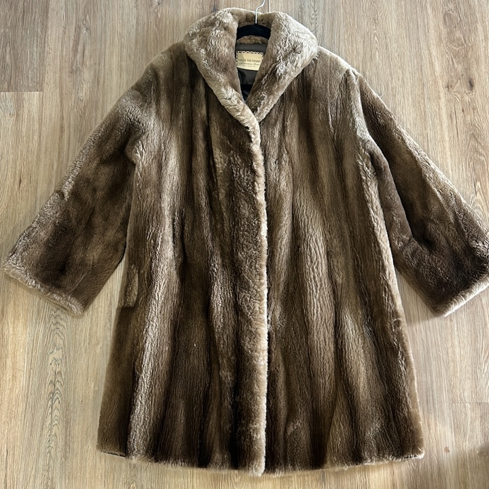 Penny Lane Coat VINTAGE Louis Saltzman Allentown PA Distinctive Furs Mink Jacket